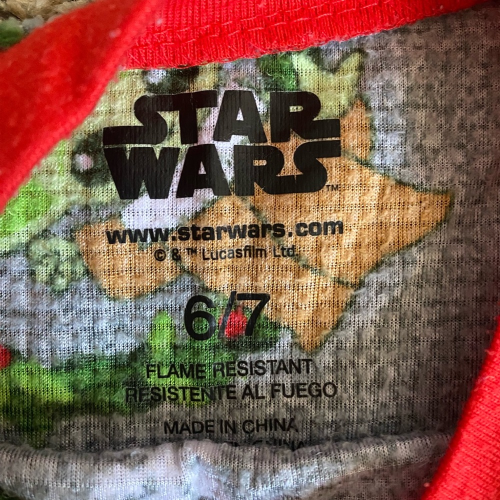 Boys Christmas Gray and Red Pajamas with Yoda Character Print - Picture 2 of 2
